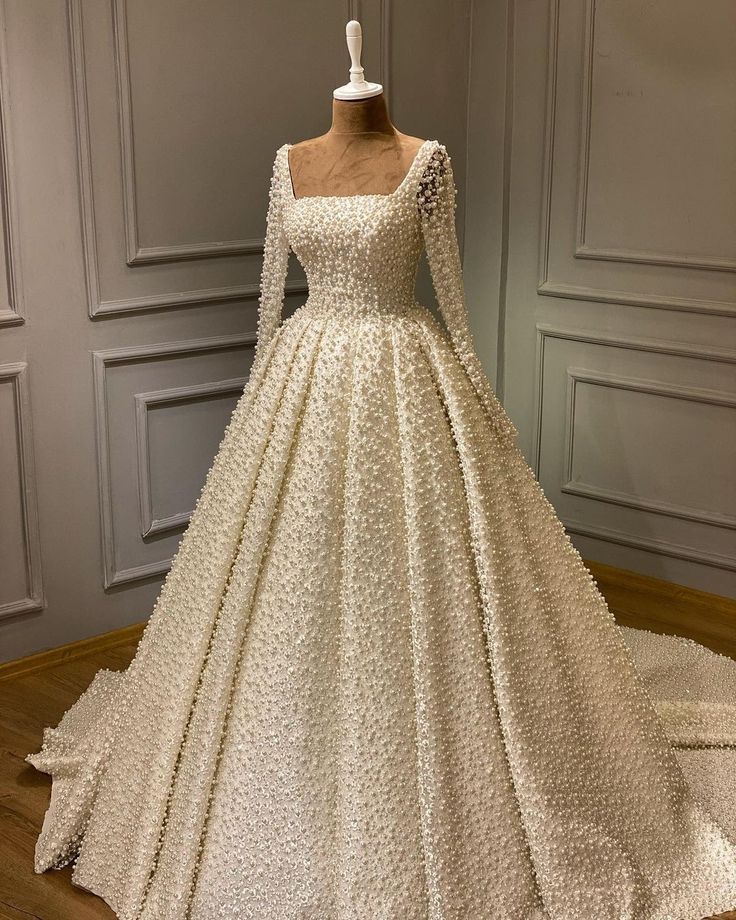 Unique Bridal Dress Ball Gown Square Neck White Pearls Long Sleeves Wedding Dresses Pretty Bridal Gowns DH1226 - Deanwangkt