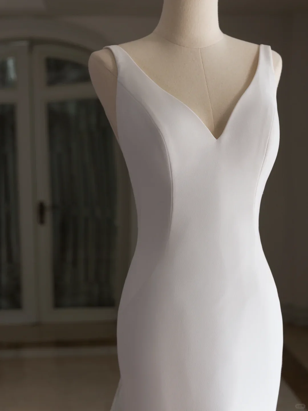 Simple Mermaid V Neck Satin White Wedding Dress Modest Wedding Dresses Princess Wedding Gowns DH1559 - Deanwangkt