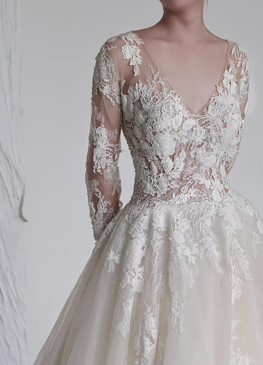 Unique Bridal Gown Ball Gown V Neckline Long Sleeves White Lace Wedding Dresses Bridal Gowns DP659 - Deanwangkt