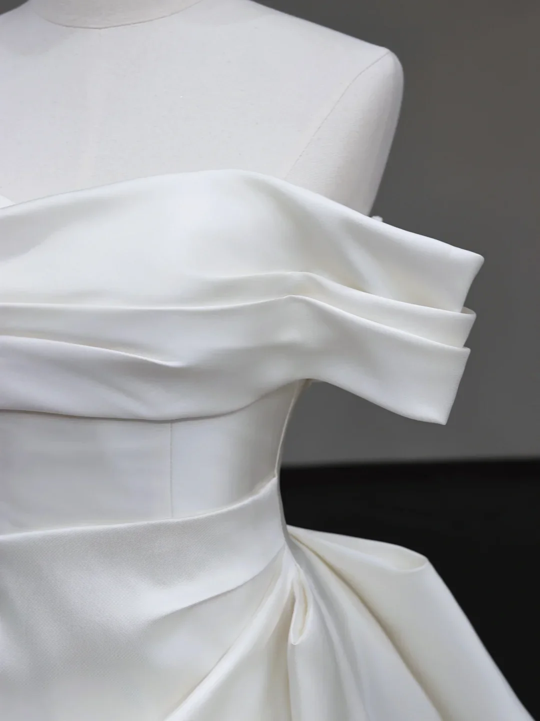 Unique Bridal Gown Ball Gown Off The Shoulder White Satin Wedding Dresses Bridal Gowns DP715 - Deanwangkt