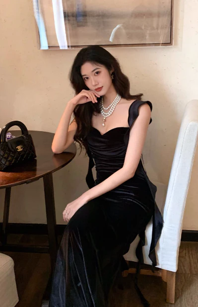 Elegant Spaghetti Straps Mermaid Velvet Long Prom Dresses, Black Evening Dresses DP3102 - Deanwangkt