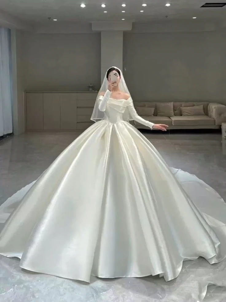 Princess Bridal Dress Ball Gown Off The Shoulder White Long Sleeves Wedding Dress Ruffles Satin Wedding Dresses Modest Wedding Gowns DH1780 - Deanwangkt