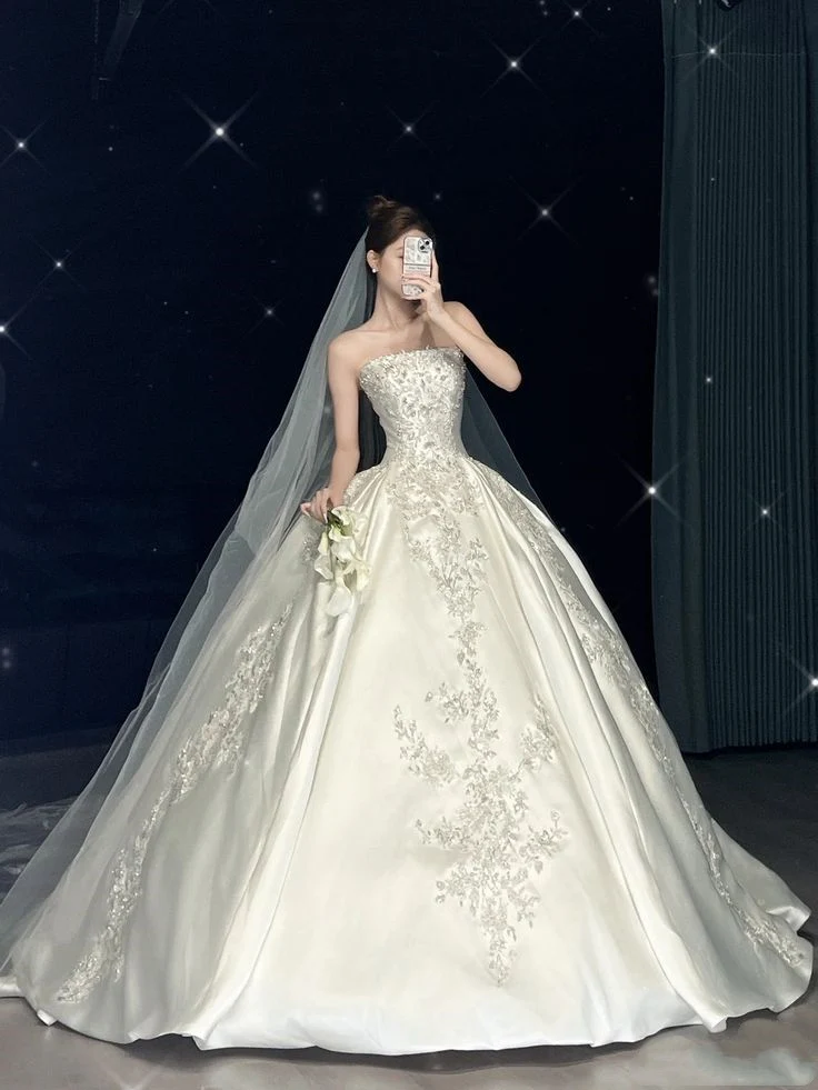 Princess Bridal Dress Ball Gown Strapless Lace White Wedding Dress With Appliques Wedding Dresses Modest Wedding Gowns DH1764 - Deanwangkt