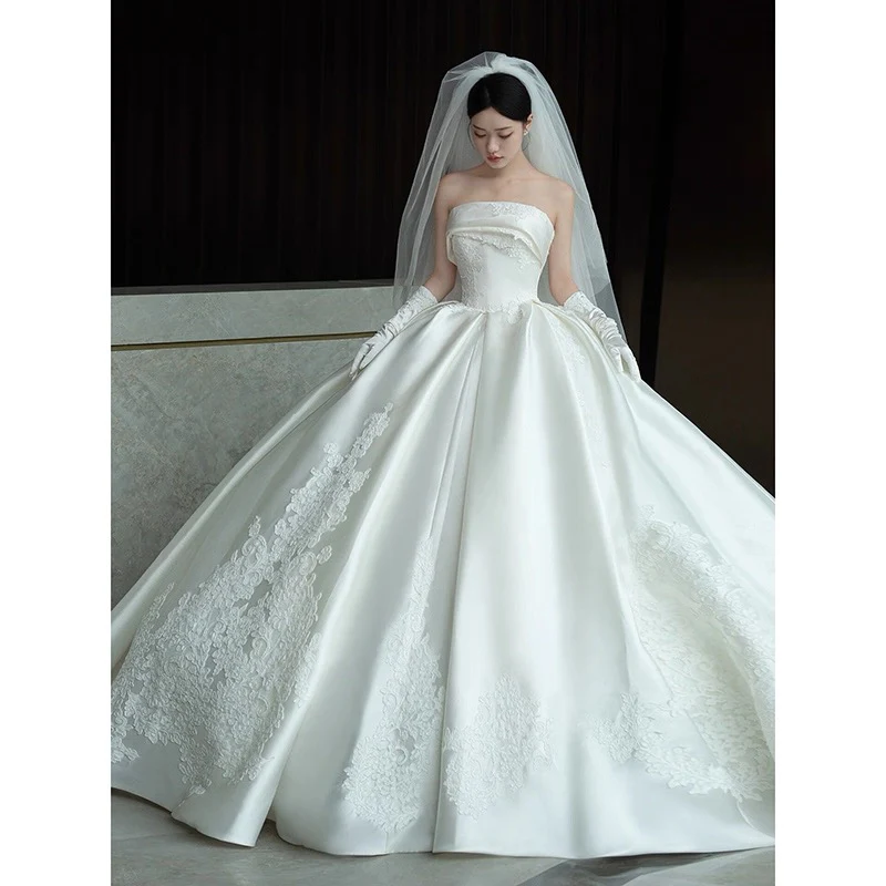 Princess Bridal Dress Ball Gown Strapless Sleeveless Lace White Appliques Wedding Dresses Pretty Bridal Gowns DH958 - Deanwangkt