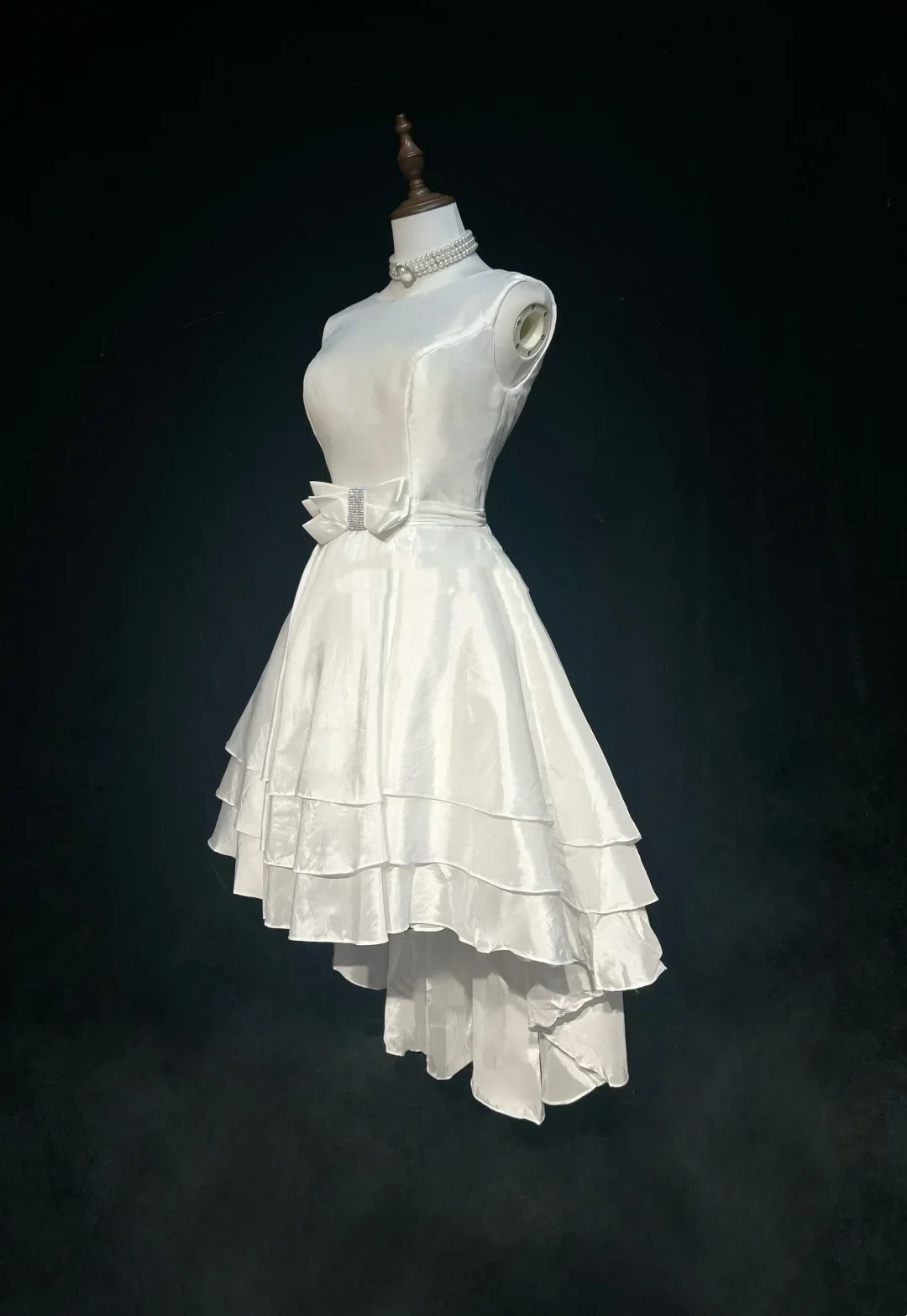 Vintage Bridal Gown 1960s High Low Scoop Sleeveless Pleated Bow-knot Beads White Short Wedding Dresses Elegant Bridal Gowns DH1014 - Deanwangkt
