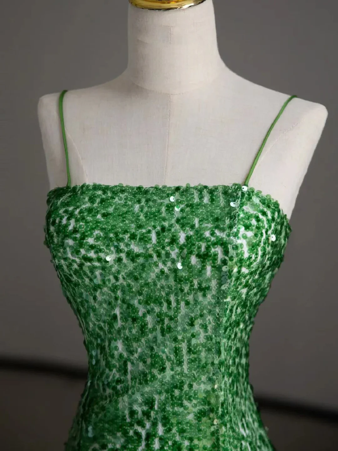 Gorgeous Sheath Spaghetti Straps Green Sleeveless Sequin Long Prom Dresses Graduation Dresses DP504 - Deanwangkt