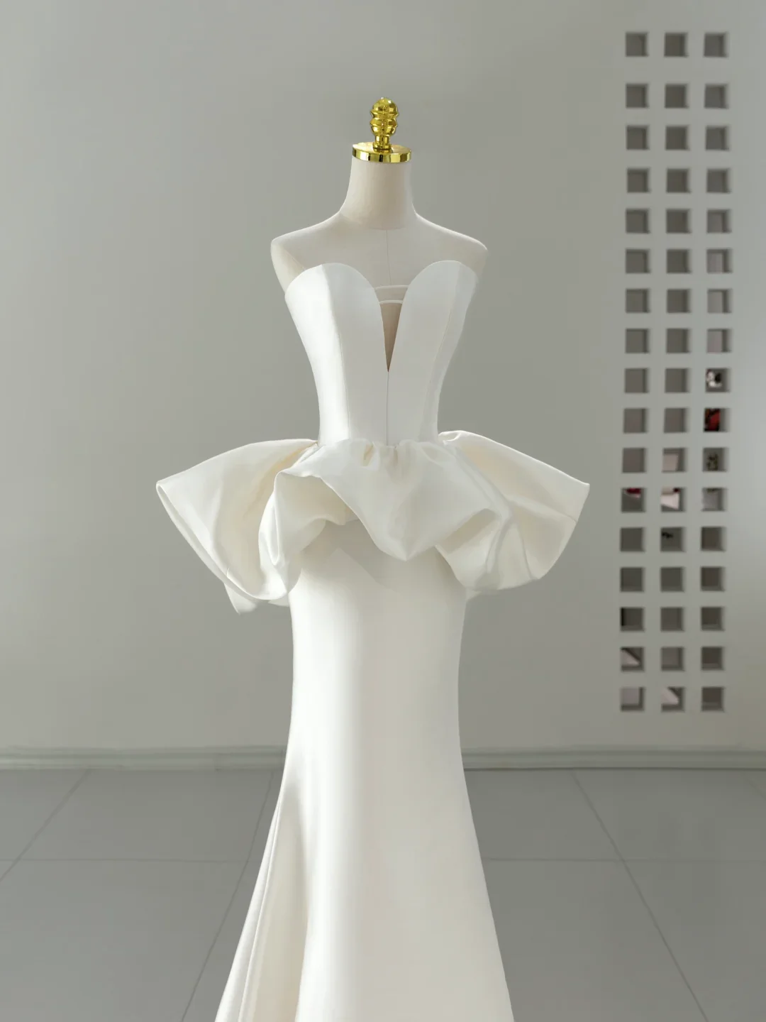 Unique Wedding Dress Mermaid Sweetheart Satin White Sleeveless Long Wedding Dresses Bridal Gowns DH2053 - Deanwangkt