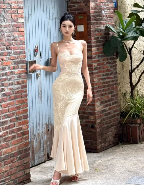 Elegant Spaghetti Straps Mermaid Lace Long Evening Dresses, Light Champagne Formal Dresses DP3144 - Deanwangkt