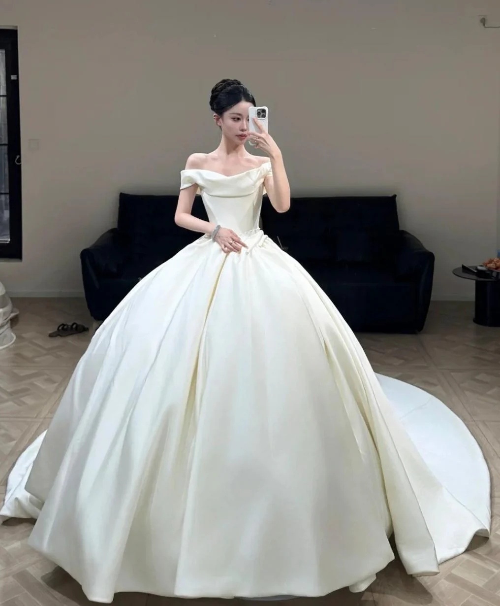 Elegant Off-the-shoulder Ball Gown Satin Wedding Dresses White Train Bridal Gowns DP3227 - Deanwangkt