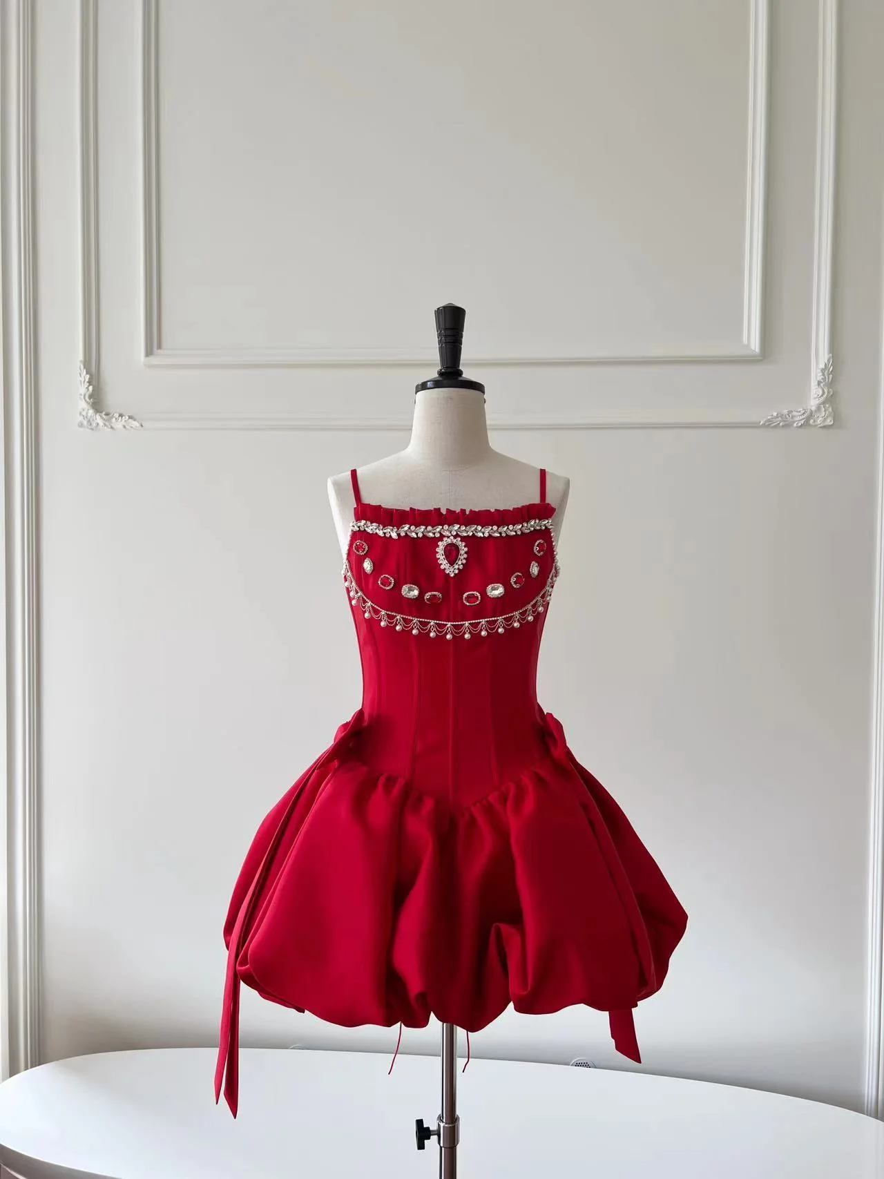 Modest Ball Gown Spaghetti Straps Satin Red Short Formal Homecoming Dress Middle School Short 18th Birthday Outfits Graduation Dress Cocktail Dresses DH2291 - Deanwangkt