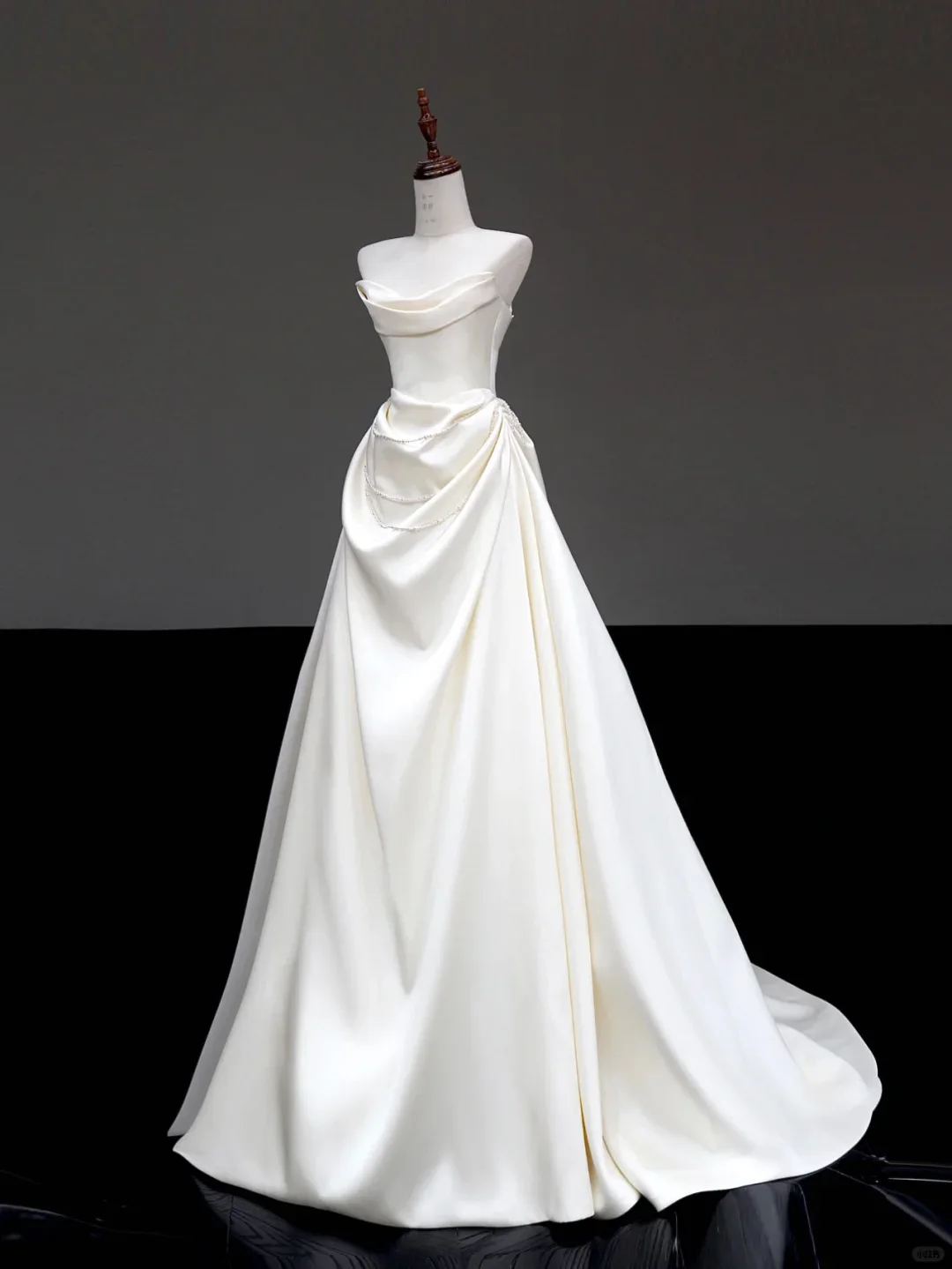 Unique Bridal Gown Ball Gown Strapless White Satin Wedding Dresses Bridal Gowns DP642 - Deanwangkt