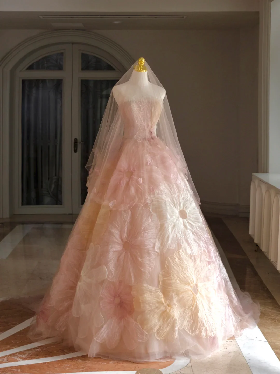 Luxury Ball Gown Strapless Sleeveless Tulle Lace Quinceanera Dress Formal Gowns Vestido De 15 Anos Sweet 16 Dress DH1303 - Deanwangkt