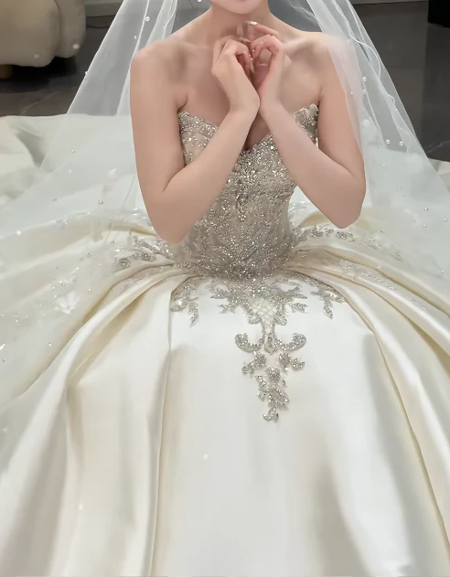 Gorgeous Sweetheart Neck Ball Gown Satin Long Wedding Dresses Beaded Ivory Bridal Gowns Sleeveless Bridal Dresses DP3744 - Deanwangkt
