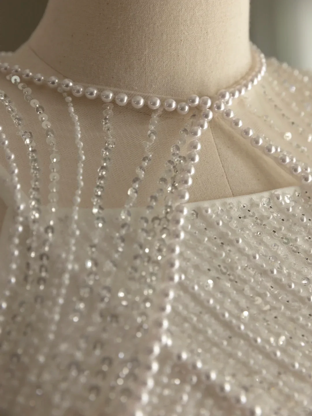 Pretty Wedding Dresses Mermaid Straps White Pearls Long Wedding Dresses Simple Bride Dress Bridal Gowns DH1545 - Deanwangkt