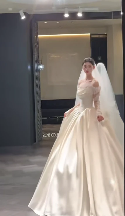 Luxury Off-the-shoulder Ball Gown Long Wedding Dresses Satin White Bridal Gowns Long Sleeve Bridal Dresses DP3765 - Deanwangkt