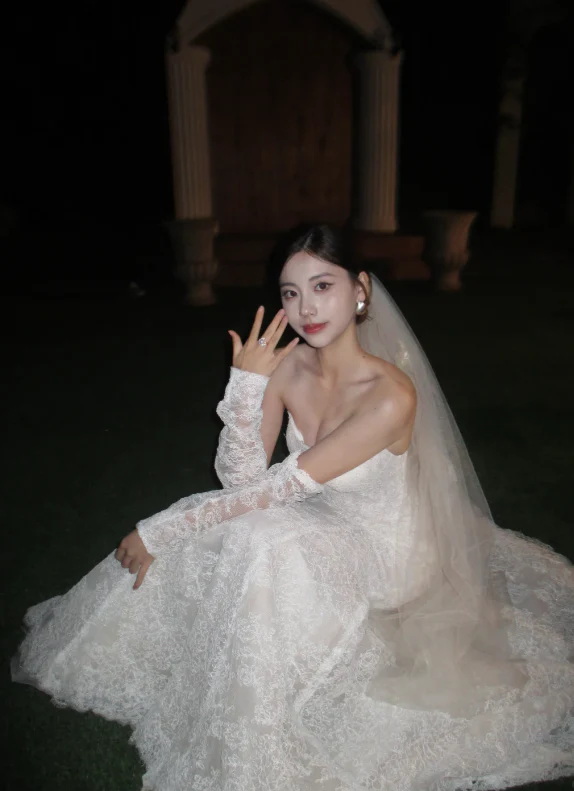 Modest Strapless  Sheath Lace Long Wedding Dresses White Bridal Gowns Sleeveless Bridal Dresses DP3869 - Deanwangkt