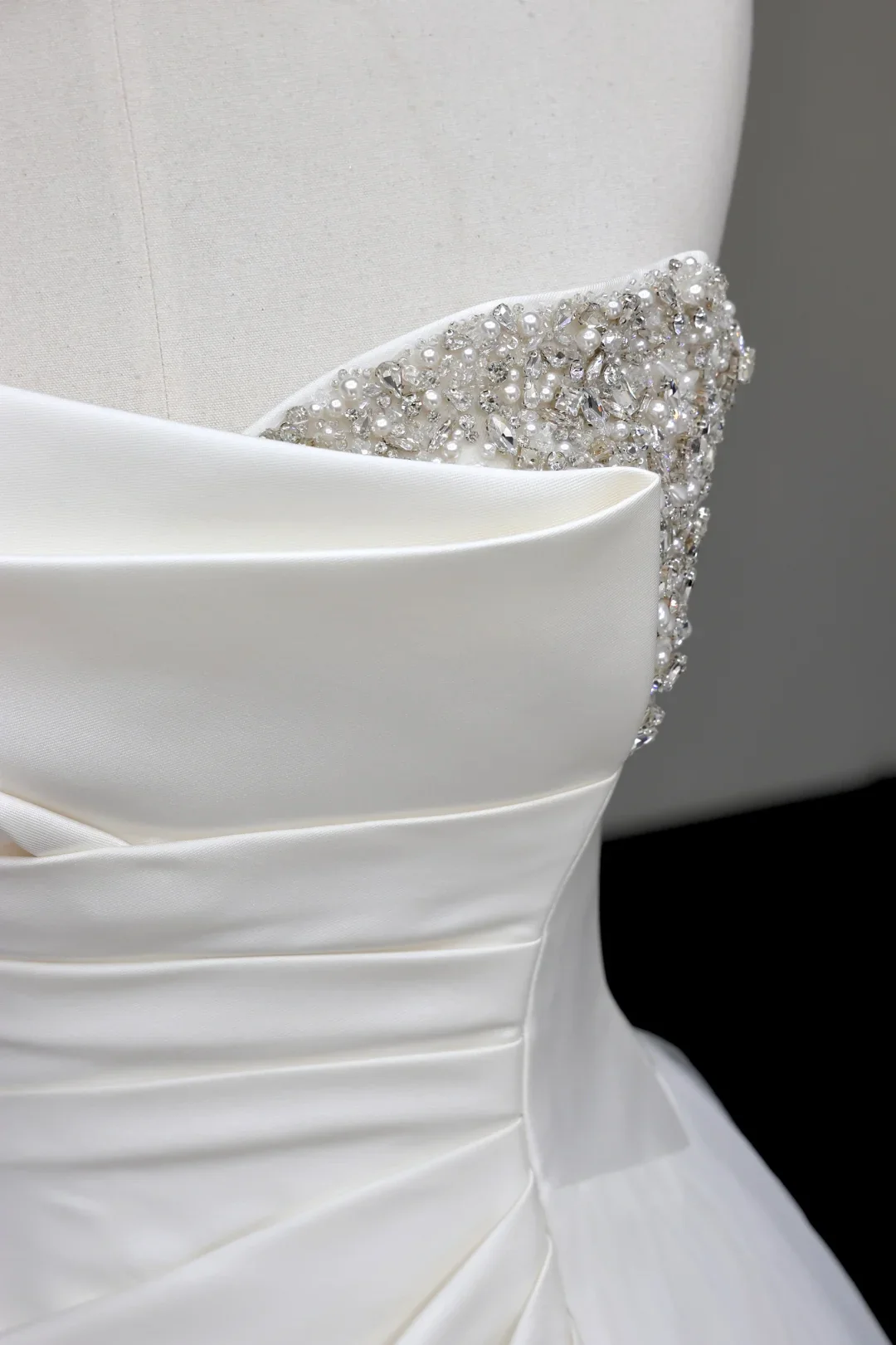 Unique Bridal Gown Mermaid Strapless White Satin Wedding Dresses Slit Bridal Gowns DP679 - Deanwangkt