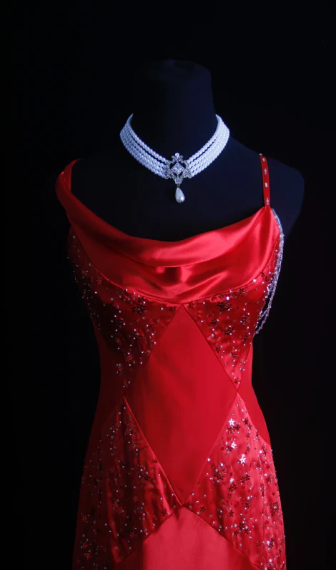 Vintage Spaghetti Strap Sheath Long Prom Dresses Satin Backless Red Evening Dress Beaded Sleeveless Formal Dresses DP3682 - Deanwangkt