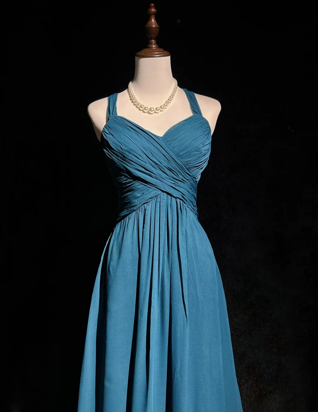 Retro A Line Halter Sleeveless Chiffon Pleated Long Prom Dresses Party Dress 21st Birthday Outfits Graduation Dresses DH2670 - Deanwangkt