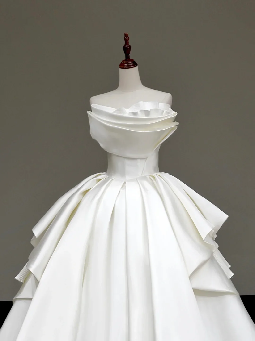 Unique Bridal Gown Ball Gown Strapless White Satin Wedding Dresses Bridal Gowns DP641 - Deanwangkt