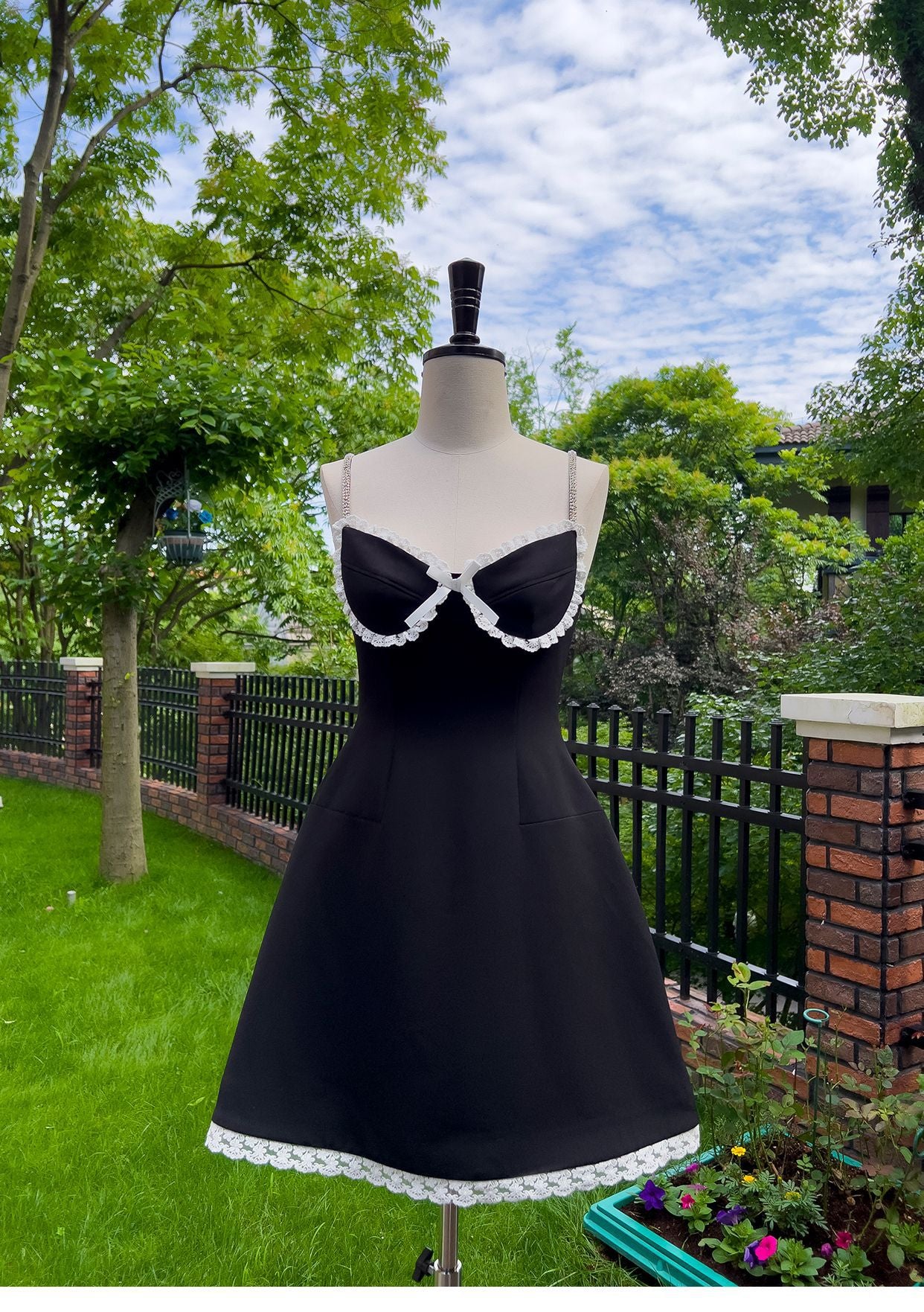 Pretty A Line Spaghetti Straps Little Black Dress Satin Short Formal Homecoming Dresses Middle School Short 21st Birthday Outfits Graduation Dress Mini Cocktail Dresses DH2301 - Deanwangkt