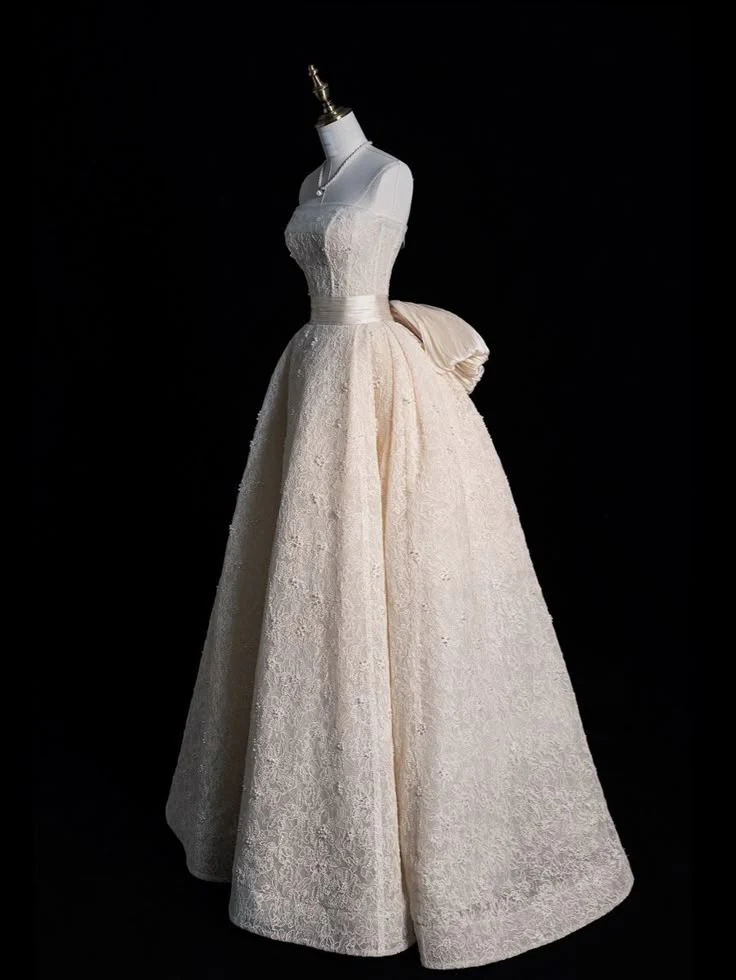 Unique Wedding Dress Ball Gown Strapless Neck Lace Long Wedding Dresses Bridal Gowns Elegant Brides Gown DH741 - Deanwangkt