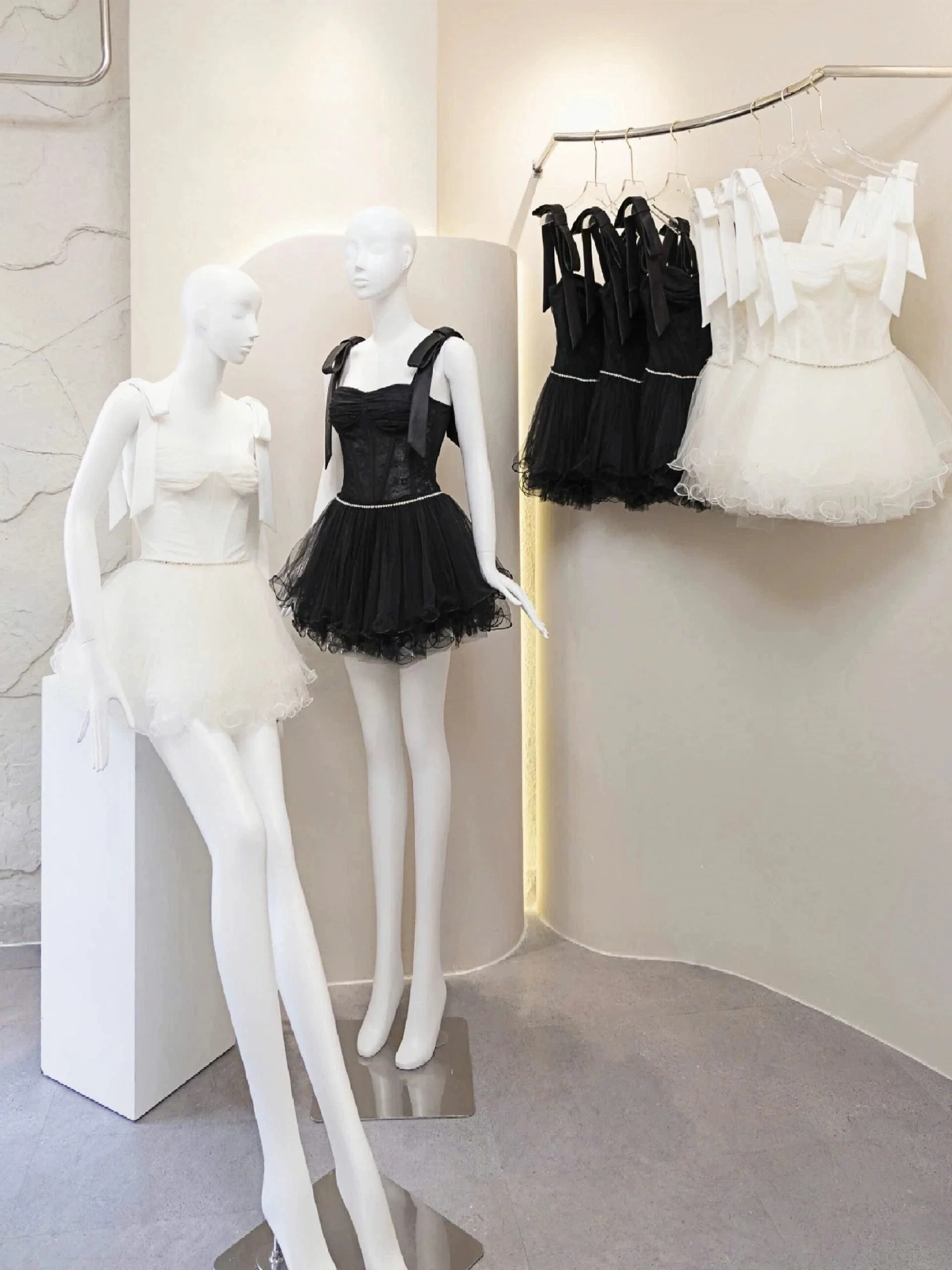 Cute A Line Straps Little Black Dress Party Dresses Short Formal Homecoming Dresses Night Chic Elegant Short Dresses Cocktail Dress 16th Birthday Outfits Tulle Hoco Dresses DH2770 - Deanwangkt