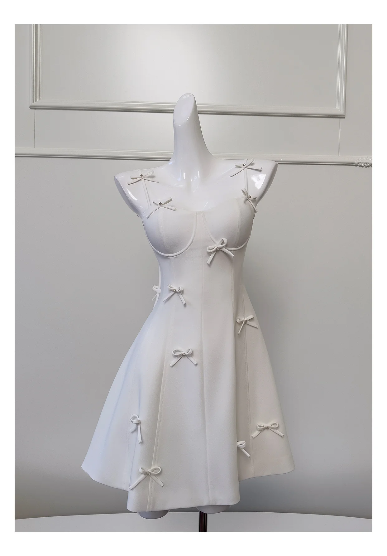 Pretty A Line Spaghetti Straps White Satin Short Formal Homecoming Dresses Middle School Short 21st Birthday Outfits Graduation Dress Mini Cocktail Dresses DH2296 - Deanwangkt