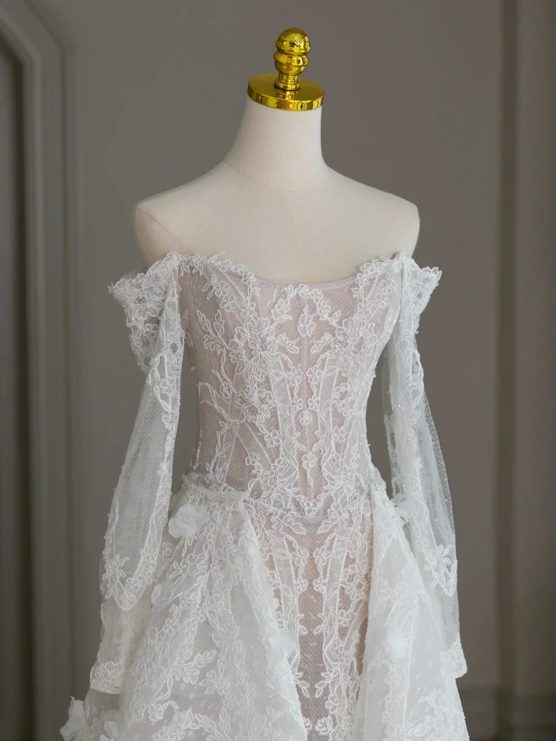 Unique Wedding Dress A Line Off The Shoulder Lace Long Sleeves 70s Wedding Dresses Bridal Gowns DH2077 - Deanwangkt