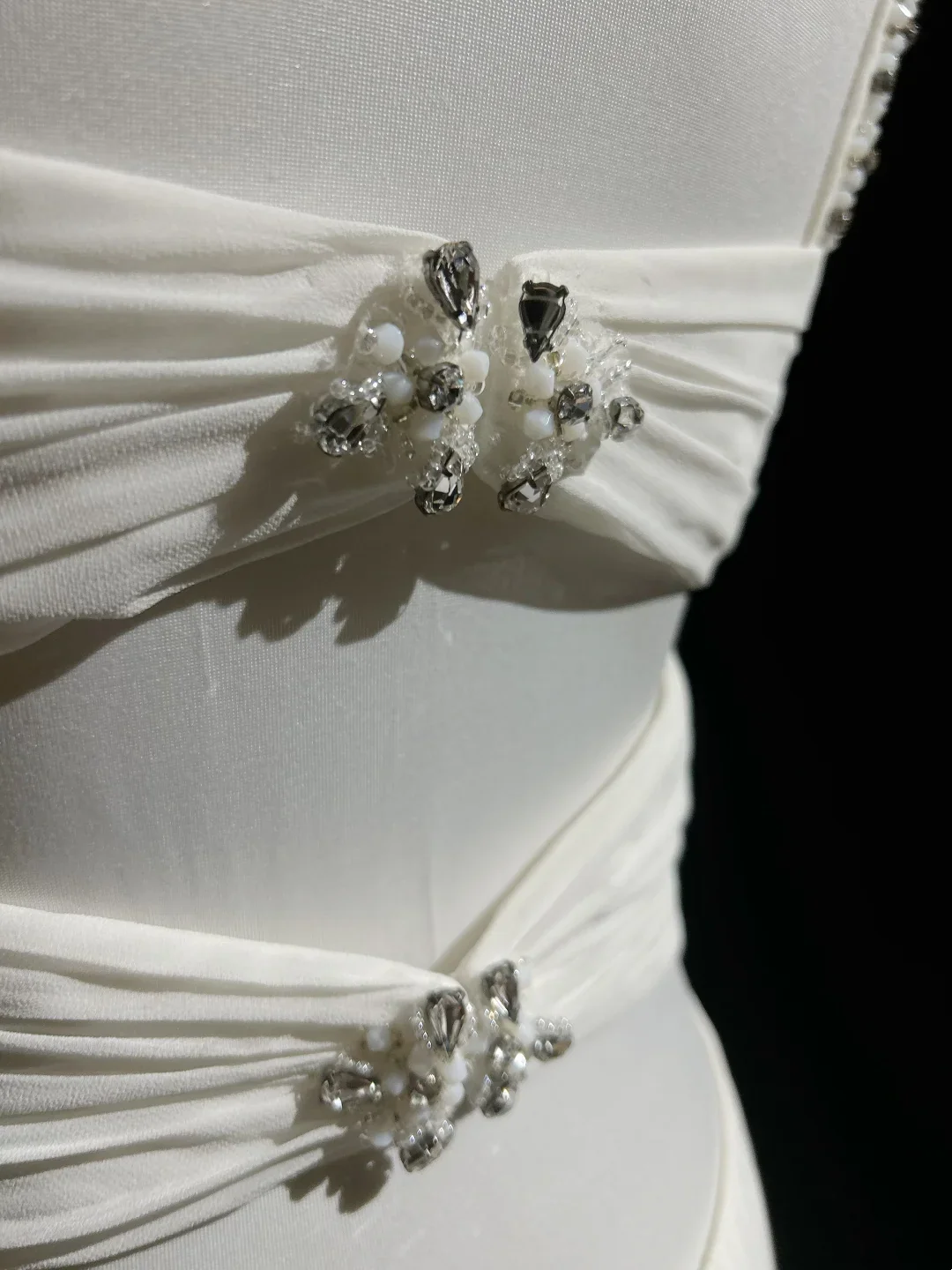Modern A line Straps Silver Beads Chiffon Long White Backless Wedding Dresses Elegant Bridal Gowns DH657 - Deanwangkt