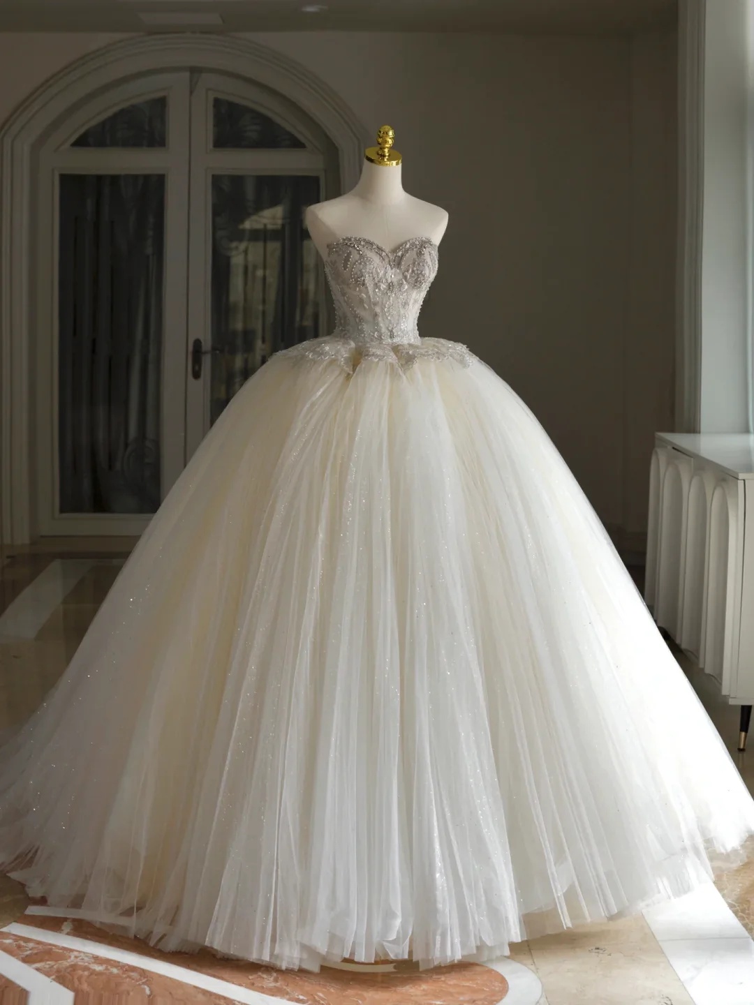 Princess Bridal Dress Ball Gown Sweetheart Tulle Beads Wedding Dress With Short Sleeves Wedding Dresses Modest Wedding Gowns DH1295 - Deanwangkt