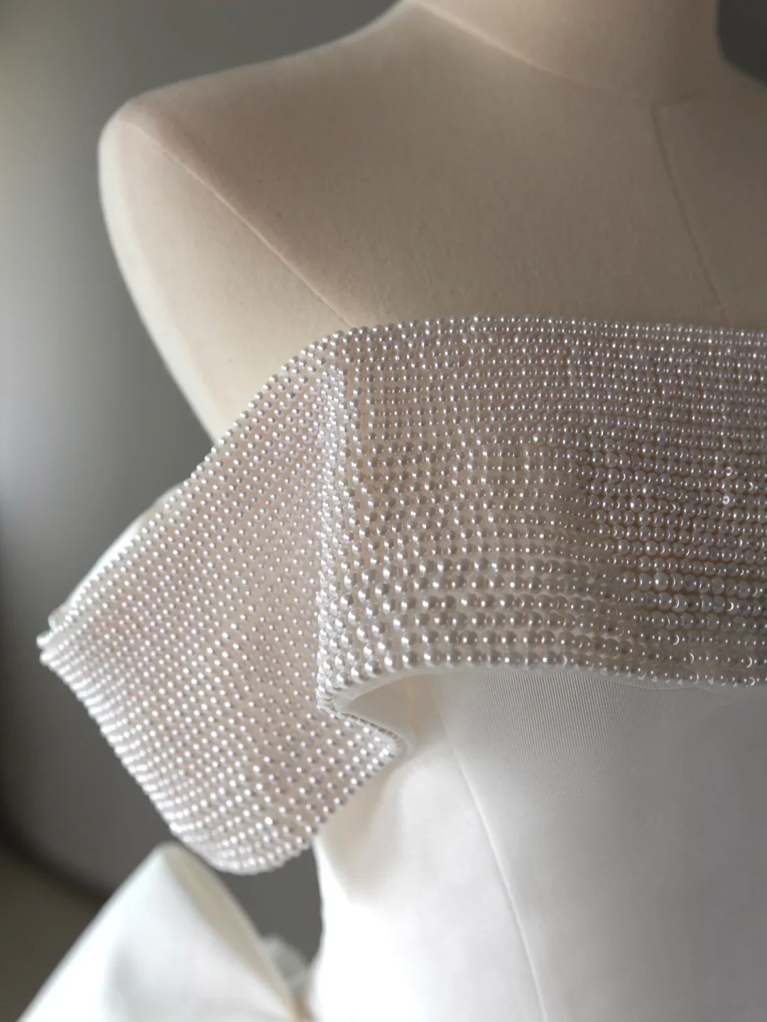 Princess Bridal Dress Ball Gown Off The Shoulder Satin Wedding Dress With Beads White Wedding Dresses Modest Wedding Gowns DH1550 - Deanwangkt