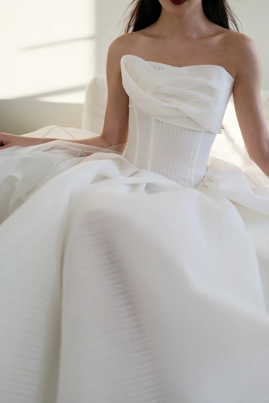 Timeless White Ball Gown Strapless Wedding Dress Tulle  Elegant Bridal Gown DP2888 - Deanwangkt