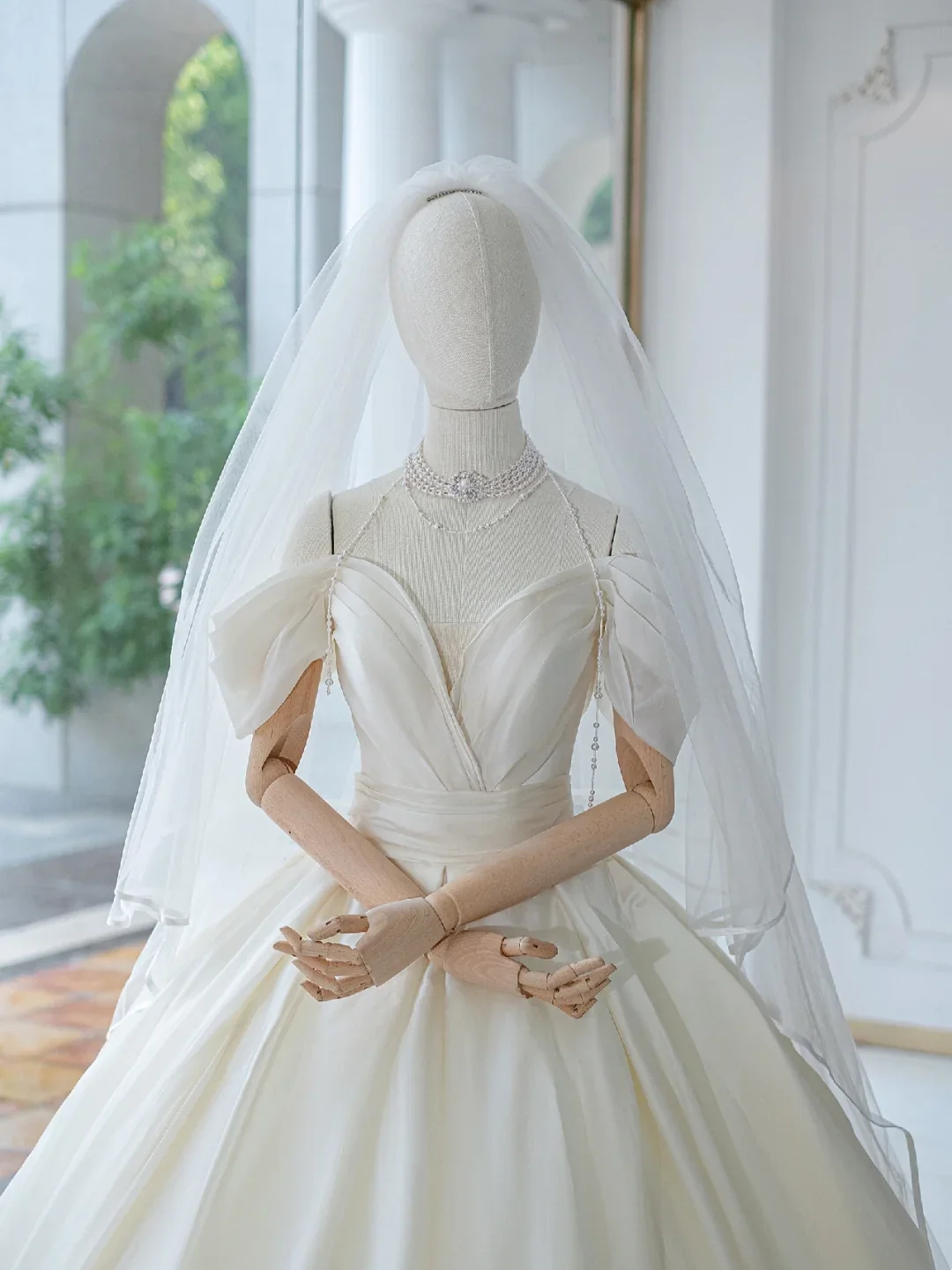 Timeless Bridal Gown Ball Gown Off The Shoulder Satin Long White Wedding Dresses Elegant Bridal Gowns DH879 - Deanwangkt