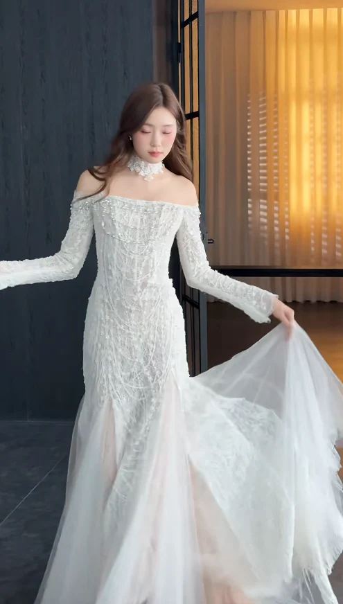 Timeless Off-the-shoulder Sheath Long Wedding Dresses Tulle White Bridal Gowns Long Sleeve Bridal Dresses DP3733 - Deanwangkt