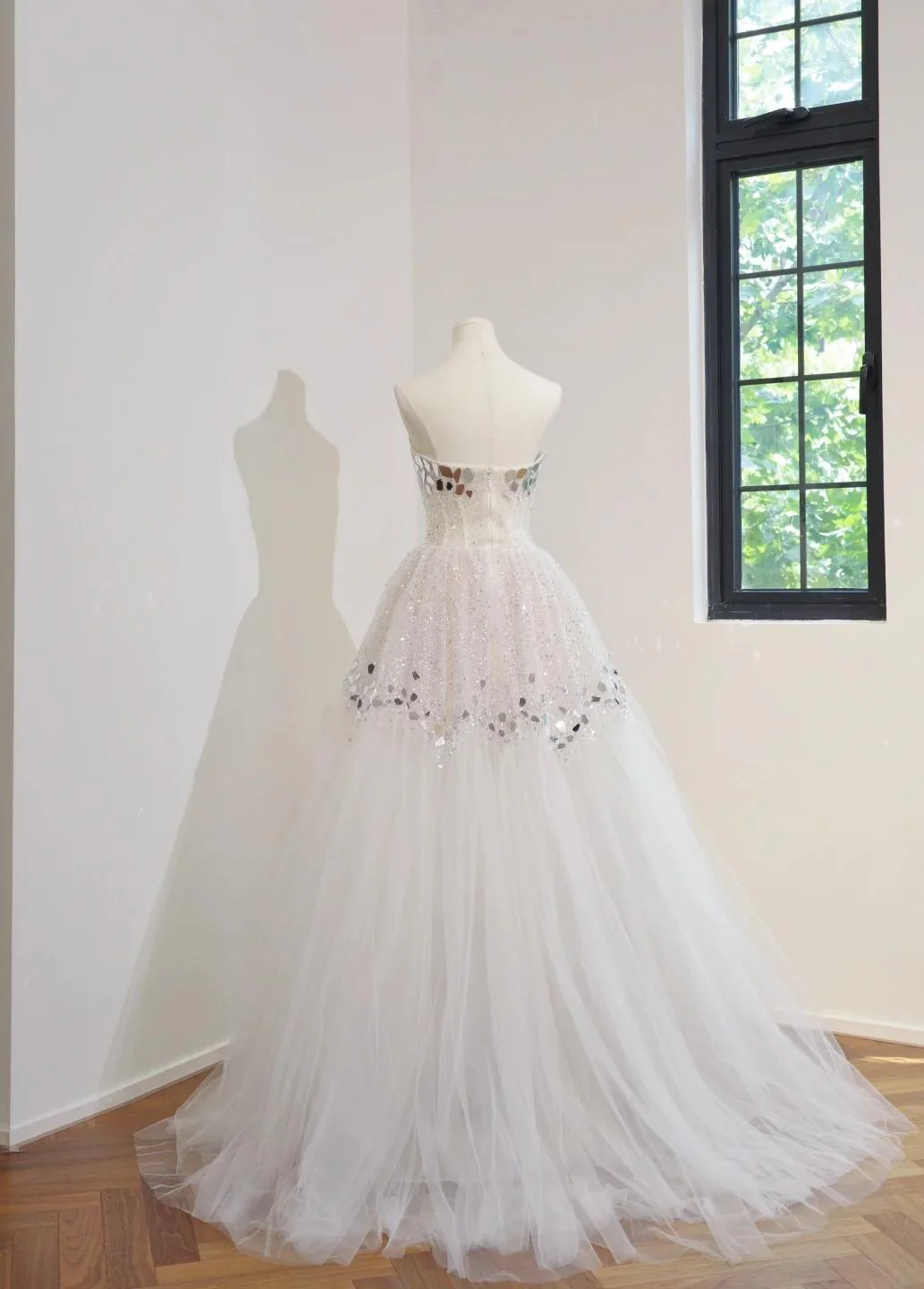 Strapless A-Line Tulle Mirrors Simple Wedding Dresses Sleeveless White Bridal Gowns  DP3212 - Deanwangkt