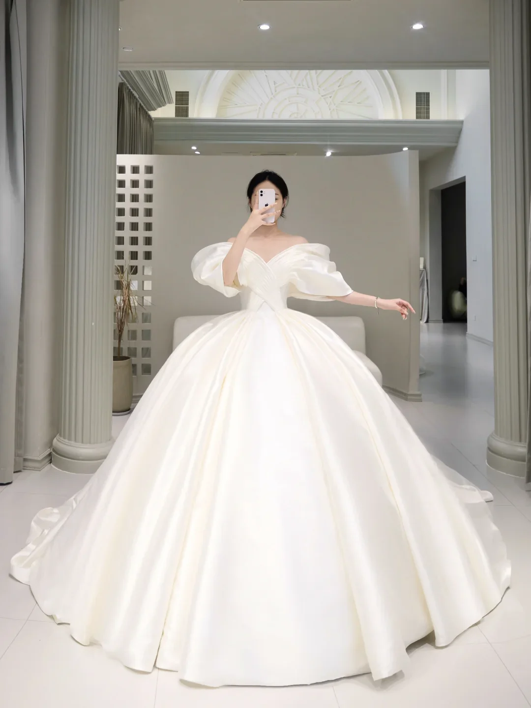 Unique Bridal Dress Ball Gown Off The Shoulder Satin White Long Wedding Dresses Luxury Bride Dress Bridal Gowns DH1612 - Deanwangkt