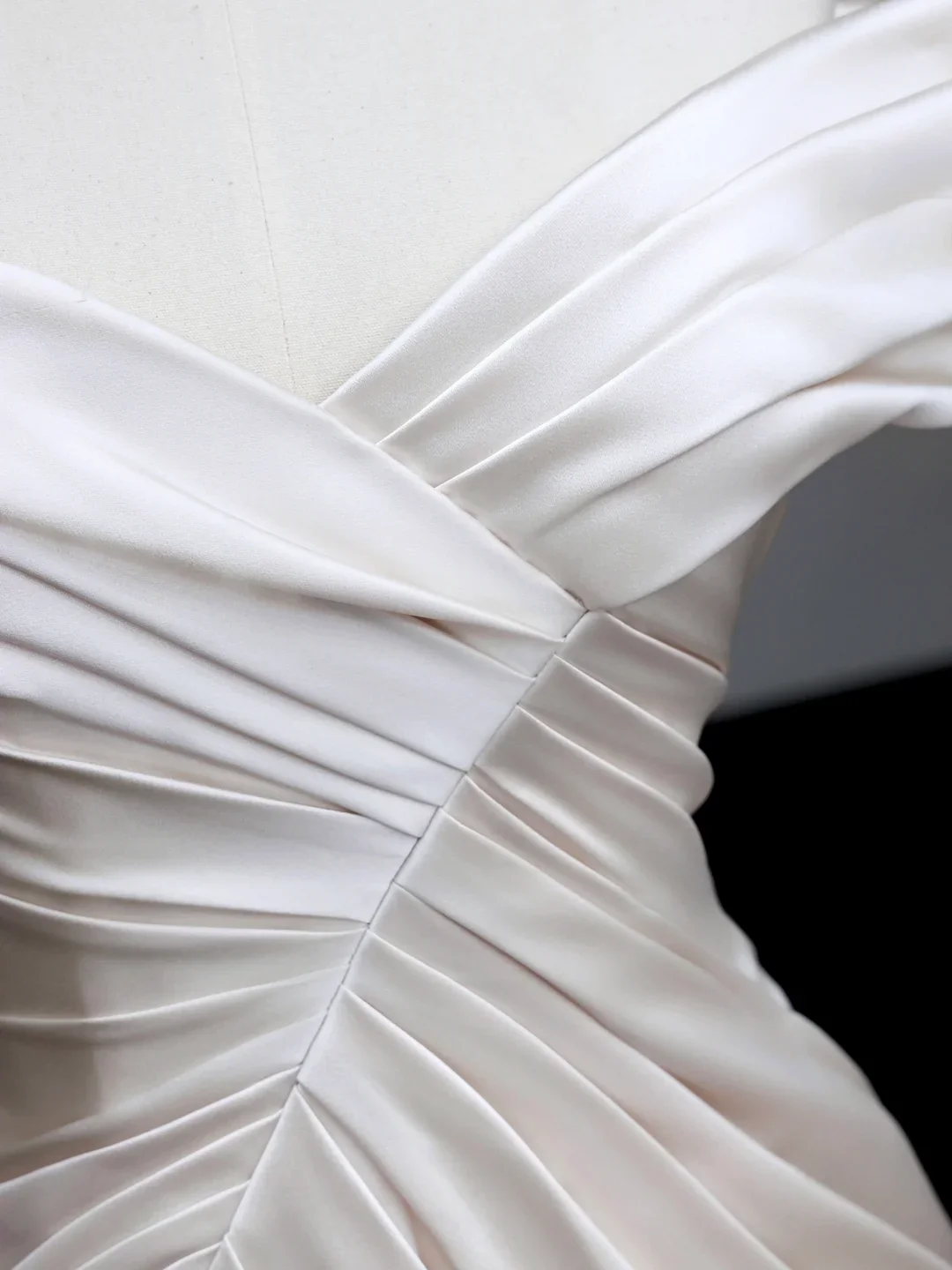 Unique Bridal Gown Mermaid Off The Shoulder Satin Ivory Slit Wedding Dresses Bridal Gowns DP694 - Deanwangkt