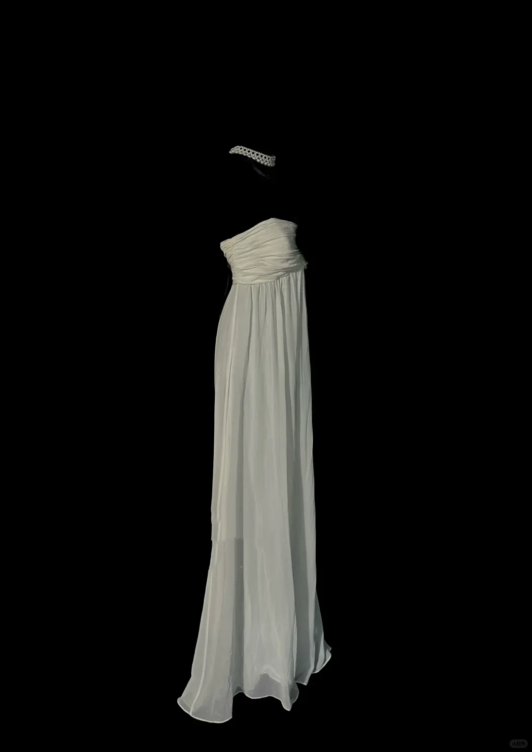 Classy Elegant A line Halter White Chiffon Sleeveless Long Prom Dresses H2968 - Deanwangkt