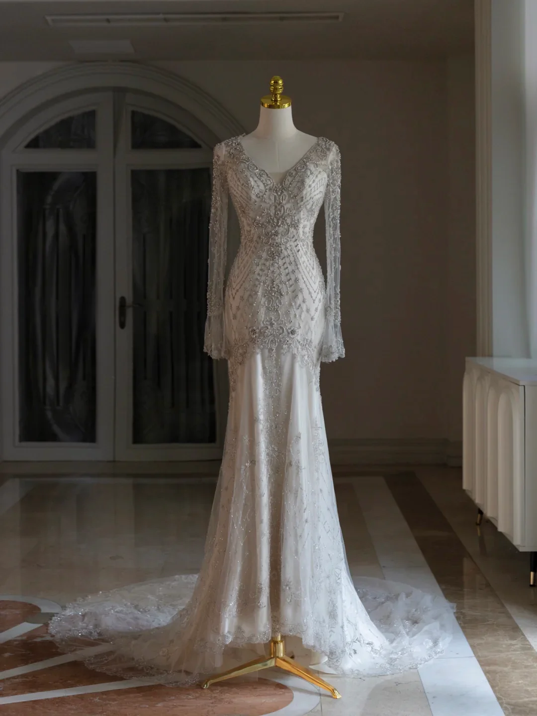Luxury Mermaid V Neck Sequin With Silver Beads White Wedding Dress Modest Wedding Dresses Princess Wedding Gowns DH1546 - Deanwangkt