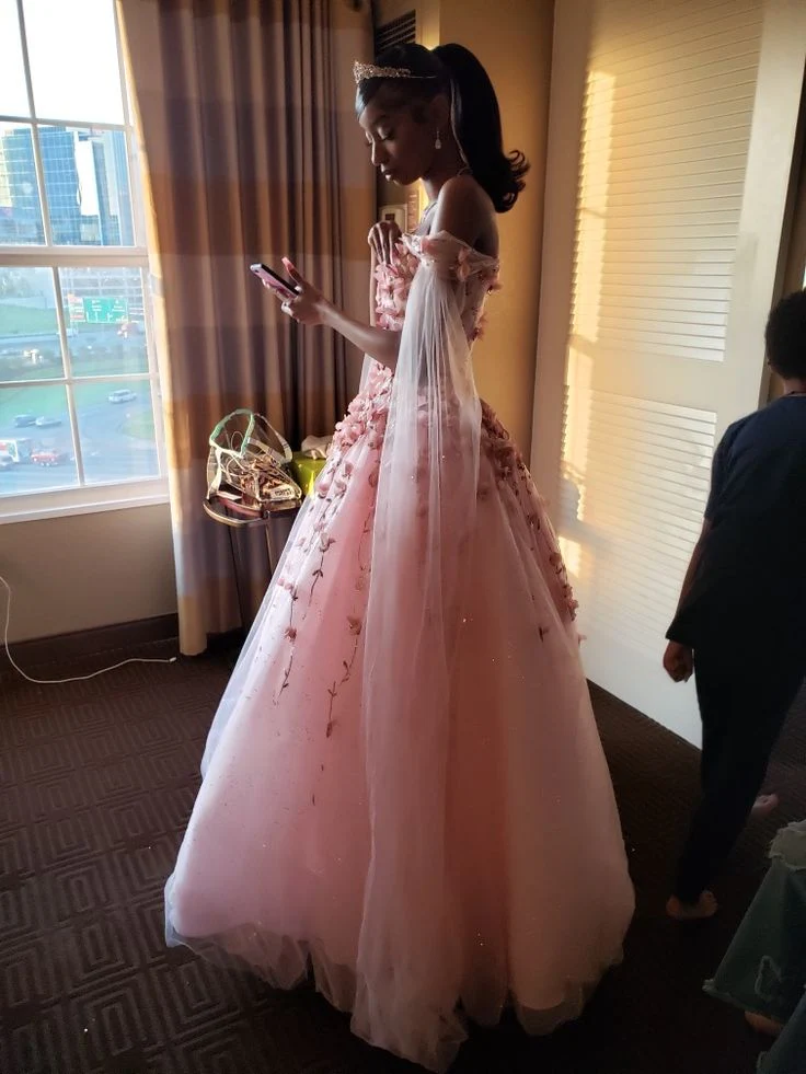 Pretty Ball Gown Off The Shoulder Pink Tulle Long Quinceanera Dress Formal Gowns Vestido De 15 Anos Sweet 16 Dress W0328 - Deanwangkt