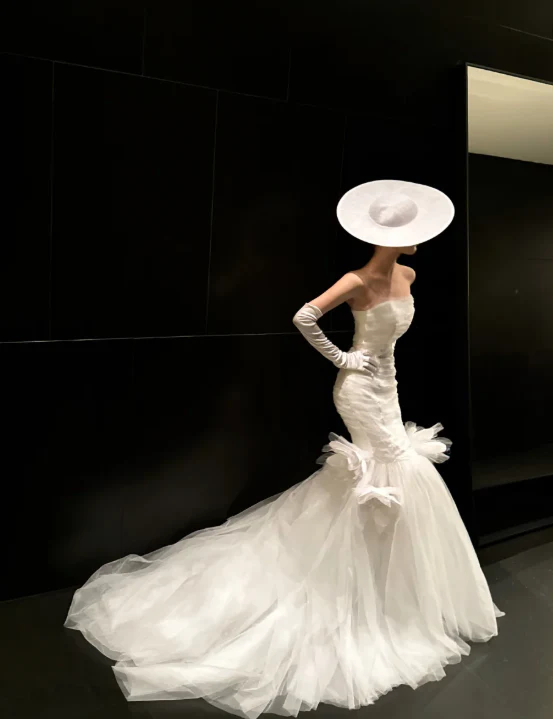 Elegant Strapless Mermaid Wedding Dresses Sleeveless Tulle White Bridal Gowns DP3347 - Deanwangkt