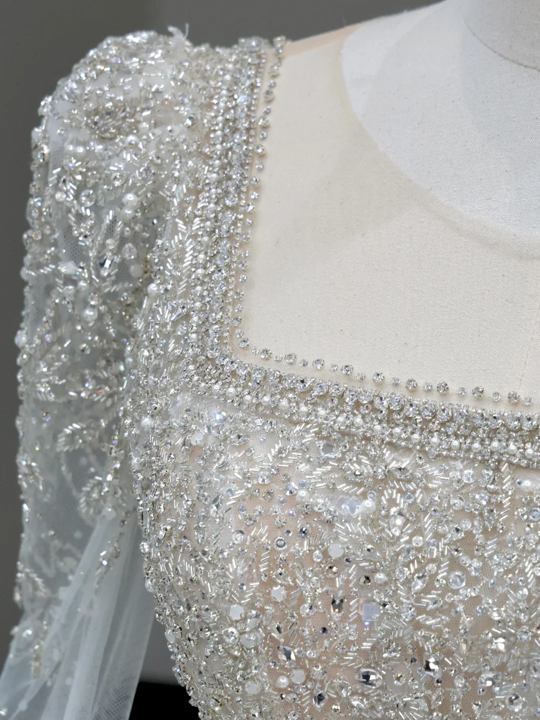 Unique Bridal Gown Ball Gown Square Neckline White Sequin Wedding Dresses Bridal Gowns DP792 - Deanwangkt