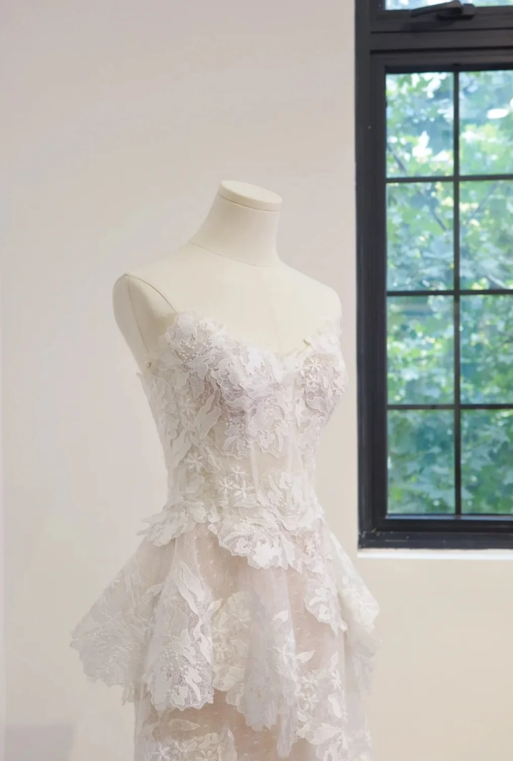 Modest Sweetheart Neck Sheath Wedding Dresses Lace Applique Ivory Bridal Gowns DP3225 - Deanwangkt