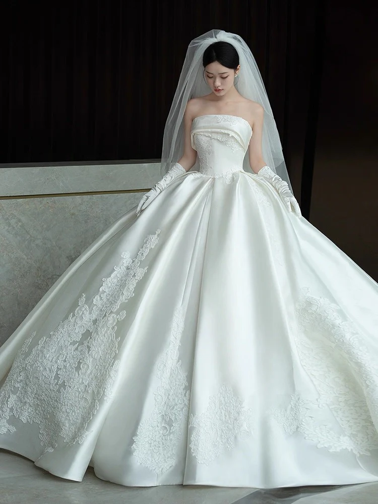 Princess Bridal Dress Ball Gown Strapless Sleeveless Lace White Appliques Wedding Dresses Pretty Bridal Gowns DH958 - Deanwangkt