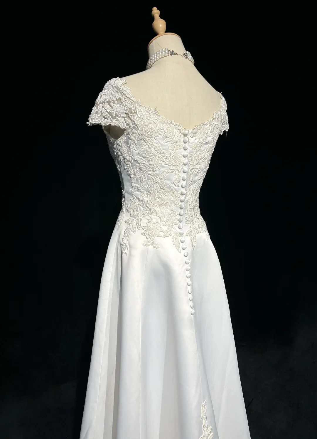 Vintage Bridal Gown 1960s A Line V Neck Short Sleeves Lace Pearls Long White 90s Wedding Dresses Elegant Bridal Gowns DH1109 - Deanwangkt