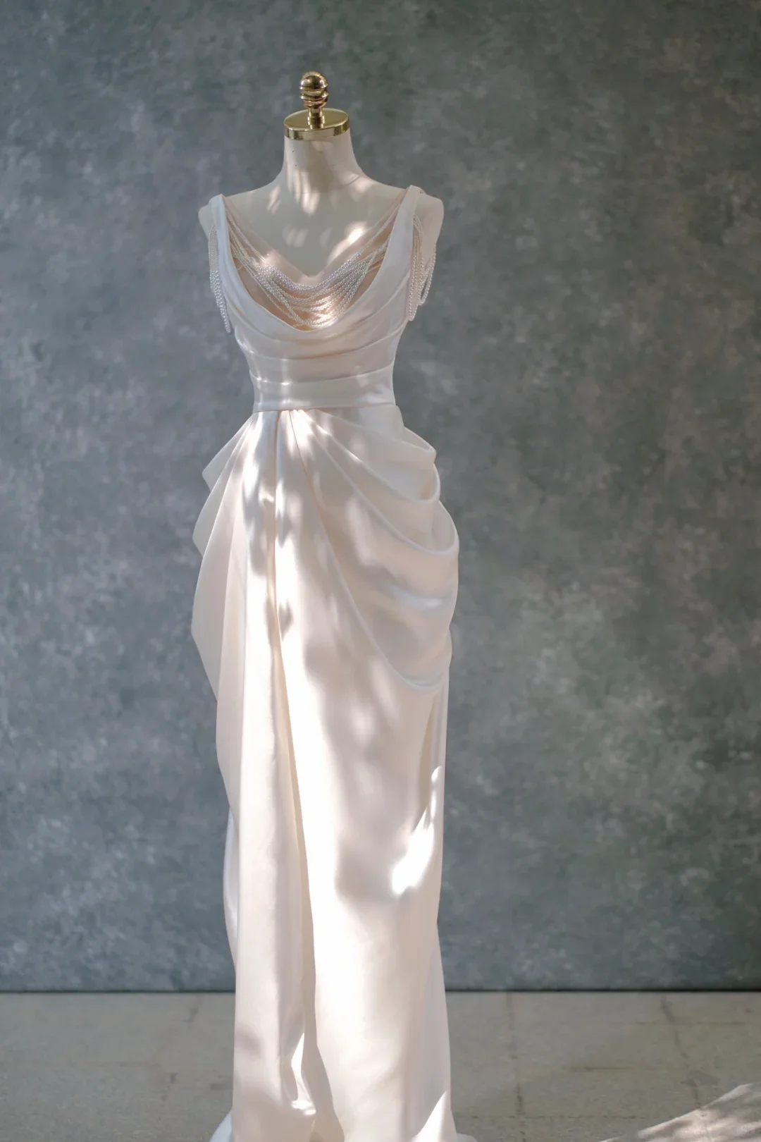 Vintage Bridal Gown Mermaid V Neck Ivory Floor Length Wedding Dresses Minimalist Bridal Gowns DP1842 - Deanwangkt