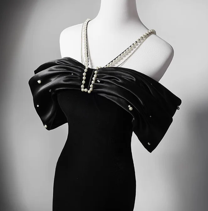 Elegant Black Mermaid Evening Gowns Off-the-shoulder Satin Long Prom Dress Modest Sleeveless Formal Dress DH2745 - Deanwangkt