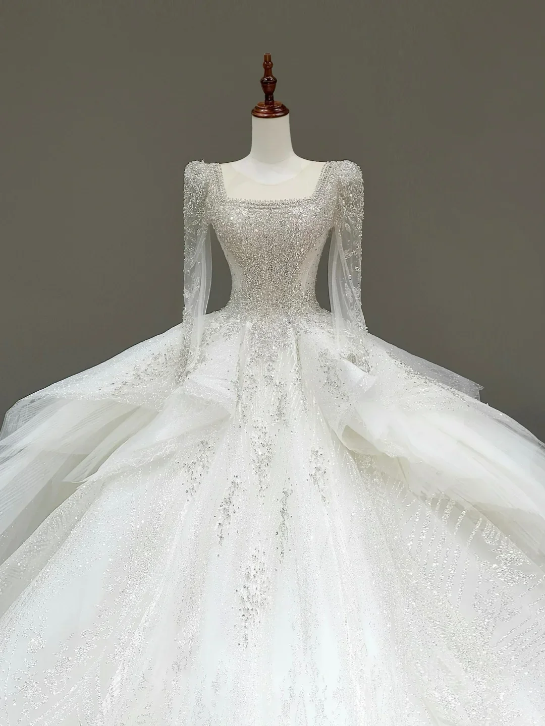 Unique Bridal Gown Ball Gown Square Neckline White Sequin Wedding Dresses Bridal Gowns DP792 - Deanwangkt