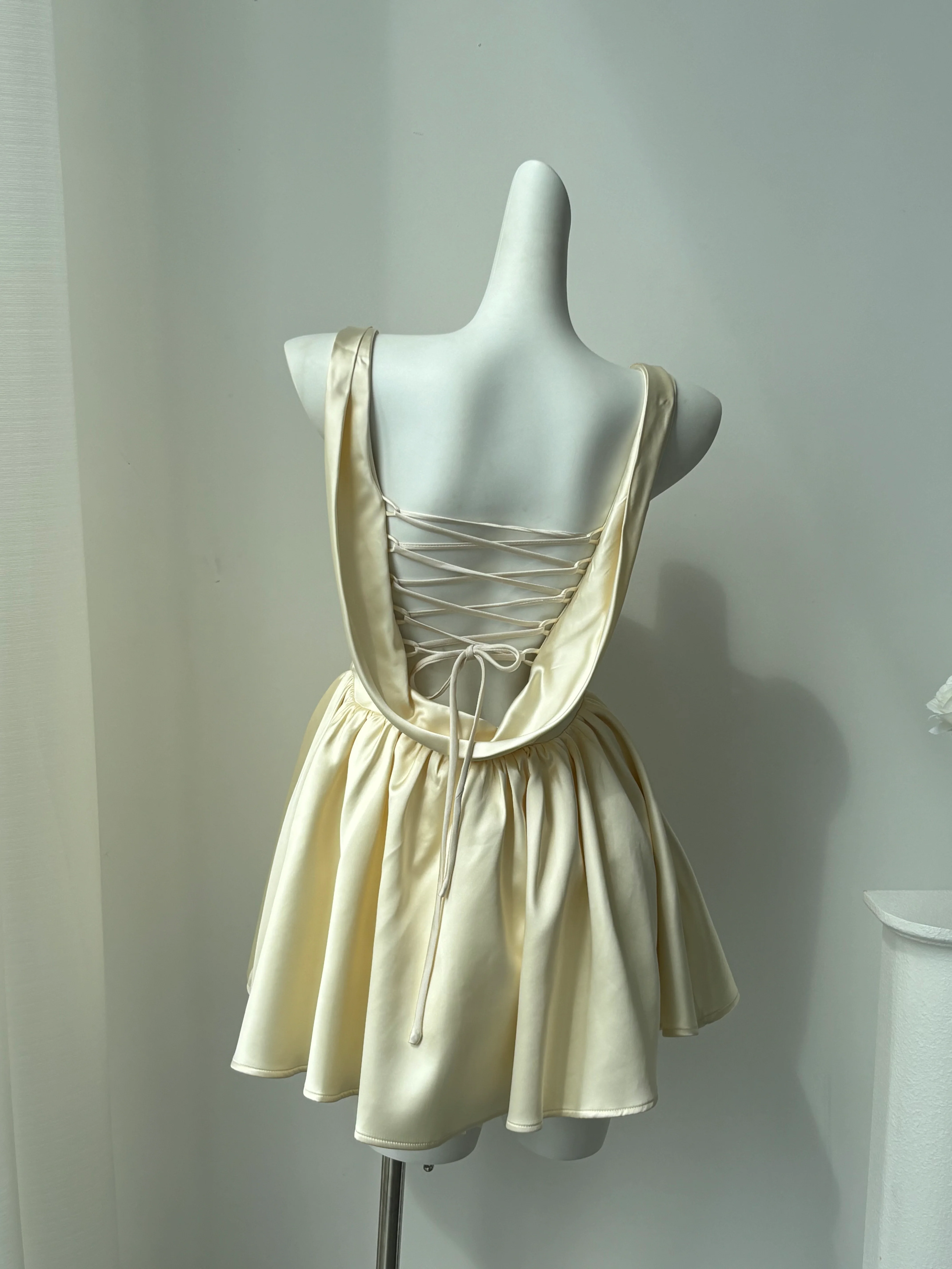 Pretty A line Square Neck Champagne Satin Formal Homecoming Dresses Short 16th Birthday Outfits Graduation Dress Mini Cocktail Dresses DH2466 - Deanwangkt